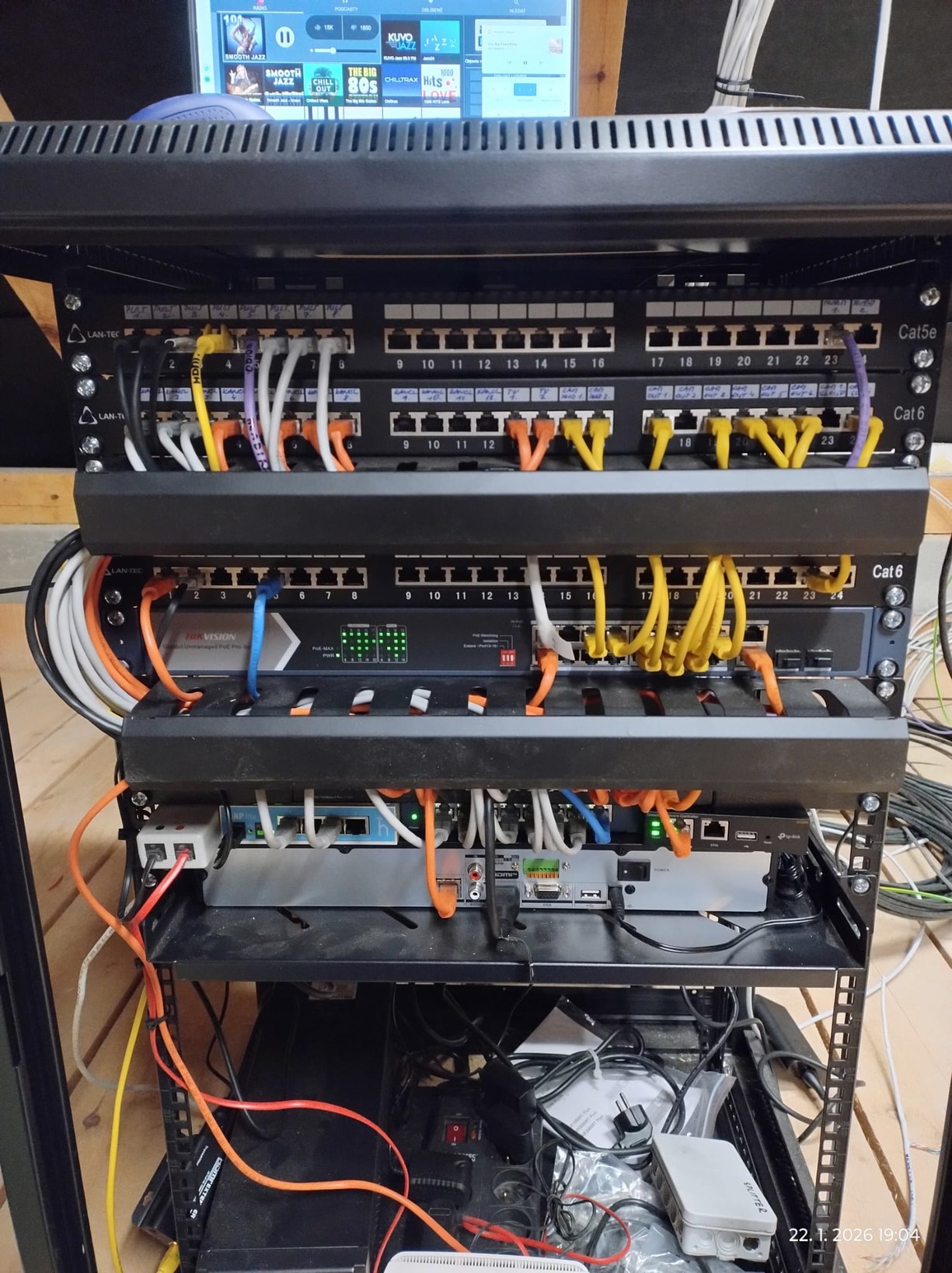 g vtv strukturovana kabelaz poe switch