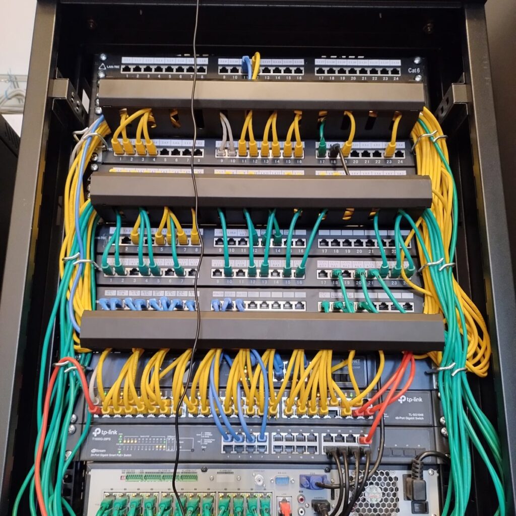 sq_vtv-datova-sit-rack-patch-panely